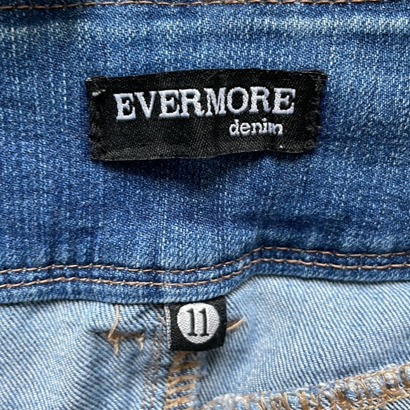 Distressed Skinny Blue Jeans - 11 - Picture 8 of 8